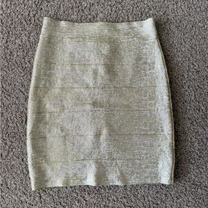 bebe Gold Metallic Bandage Pencil Skirt Back Zip Size Small Y2K